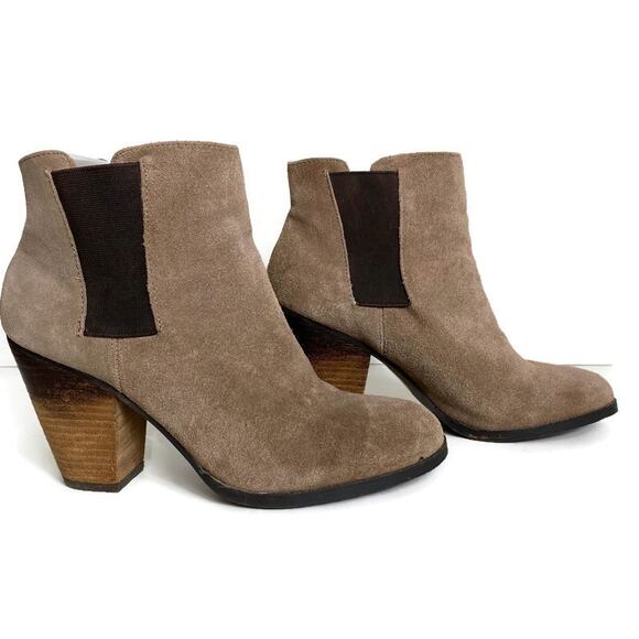Vince Camuto Hessa Boots Suede Slip On Chelsea Ankle Ombre Heel Tan Size 8.5B - Picture 3 of 9